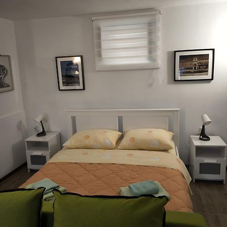 Studio Apartman Nona Angela-Valun 茨雷斯 外观 照片